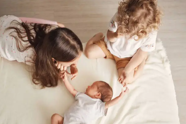 Practical Tips For Preparing Siblings for a New Baby&nbsp;