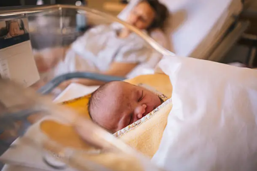 What Sleep Is Actually Like on the Postnatal Ward (and in Your First Week Home)
